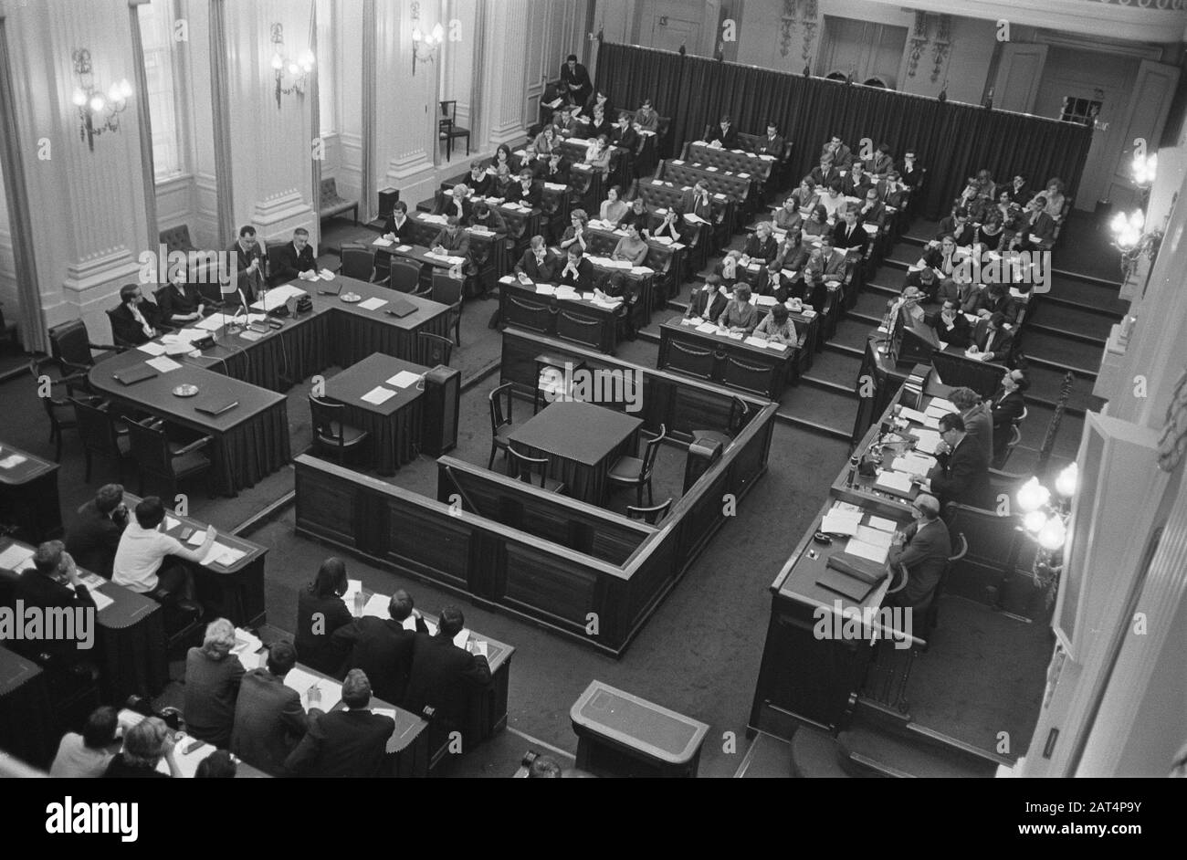 Youth Parliament In House Data: 12 Aprile 1966 Località: Den Haag, Zuid-Holland Foto Stock