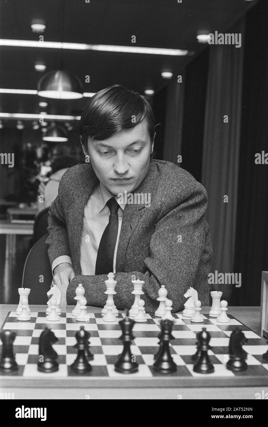 Torneo di Scacchi Interpolis a Tilburg Karpov in azione Data: 30 settembre 1982 Località: Noord-Brabant, Tilburg Parole Chiave: Scacchiera, scacchi, scacchi, tornei Nome personale: Karpov, Anatoli Foto Stock