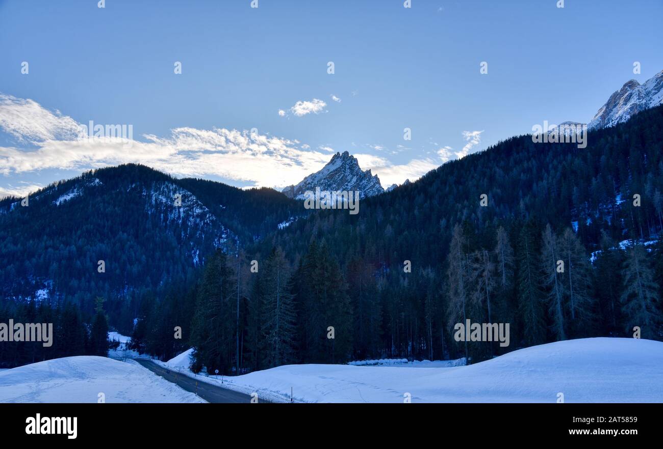 Cade in serata sulla vetta di Vallandro Foto Stock