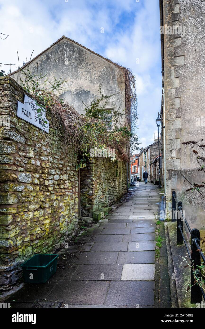 Paul Street - passaggio a St Catherine's Hill, Frome, Somerset, Regno Unito il 29 gennaio 2020 Foto Stock