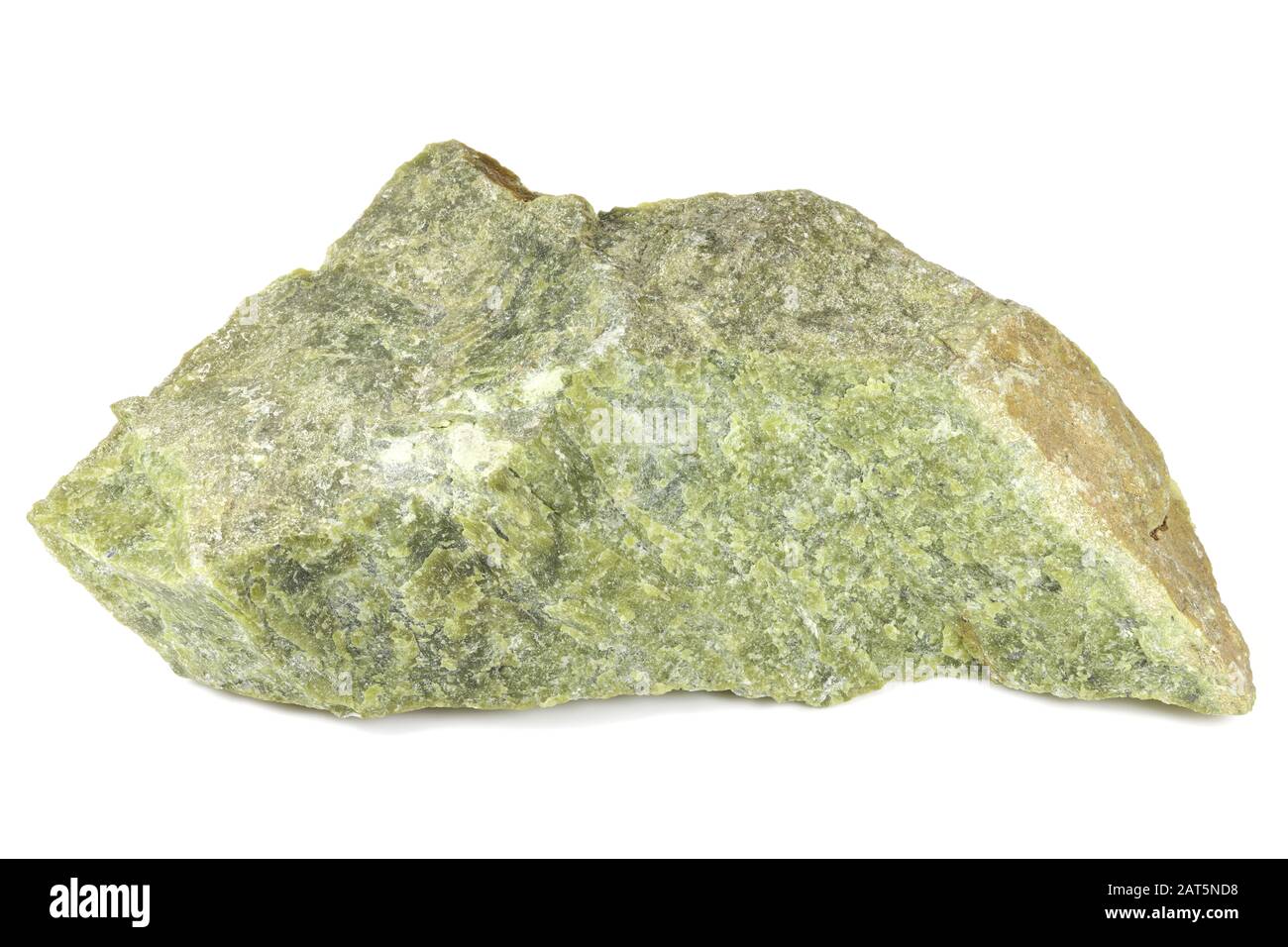 Lizardite (Jade norvegese) isolato su sfondo bianco Foto Stock