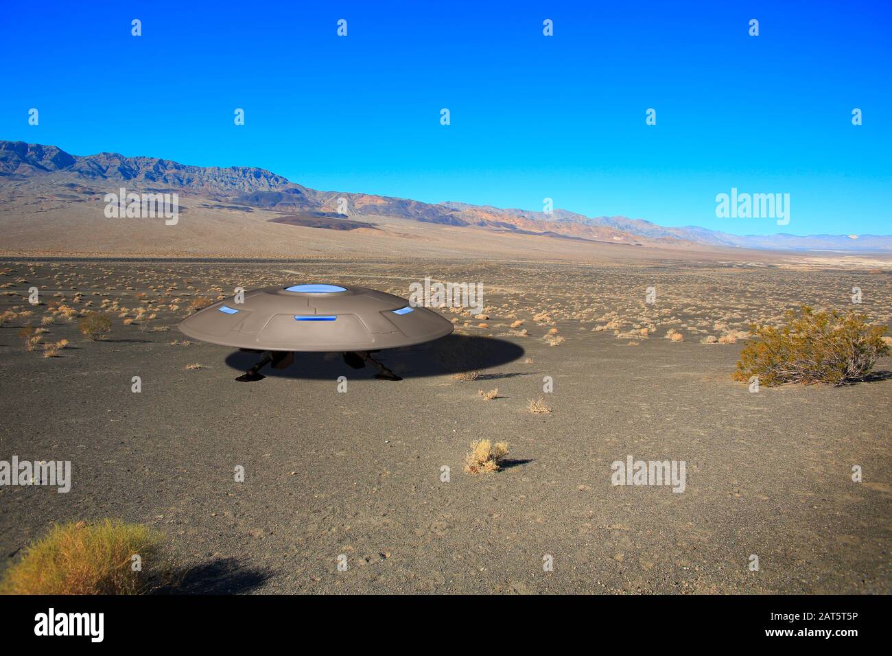 UFO atterrò nel deserto. Foto Stock