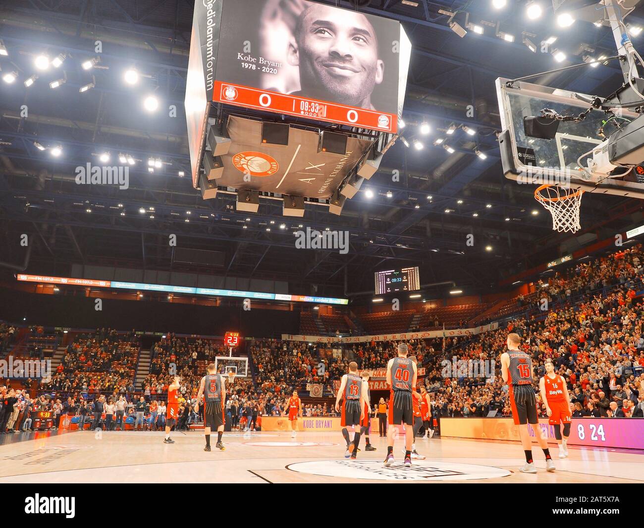 Milano, Italia, 30 Jan 2020, minuto di silenzio in onore di kobe bryant durante AX Armani Exchange Milano vs FC Bayern Monaco - Basketball Eurolega Championship - Credit: LPS/Savino Paolella/Alamy Live News Foto Stock