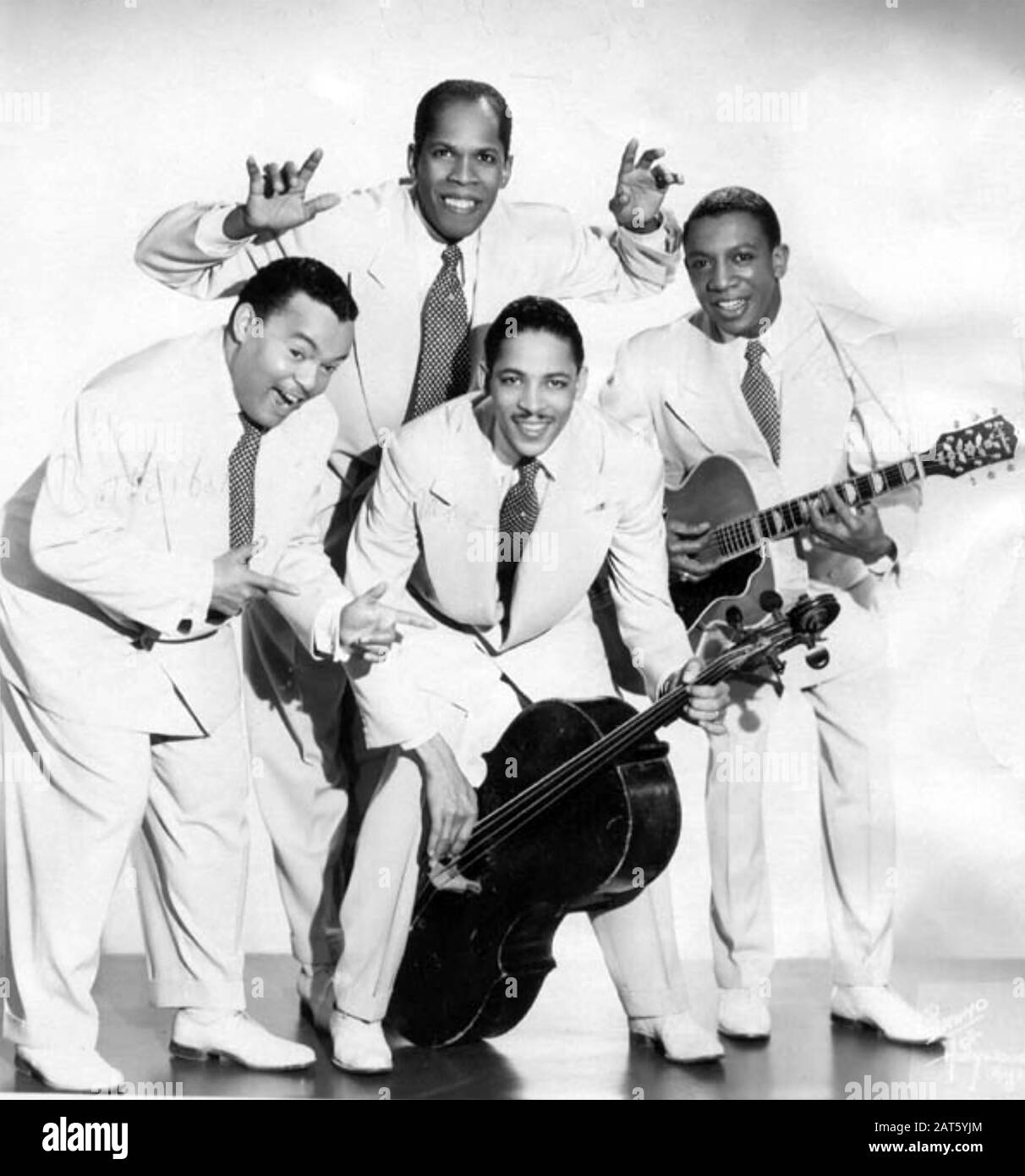 GLI SPOT D'INCHIOSTRO Foto promozionale del gruppo jazz vocale americano circa 1950 con Bill Kenny secondo da sinistra Foto Stock