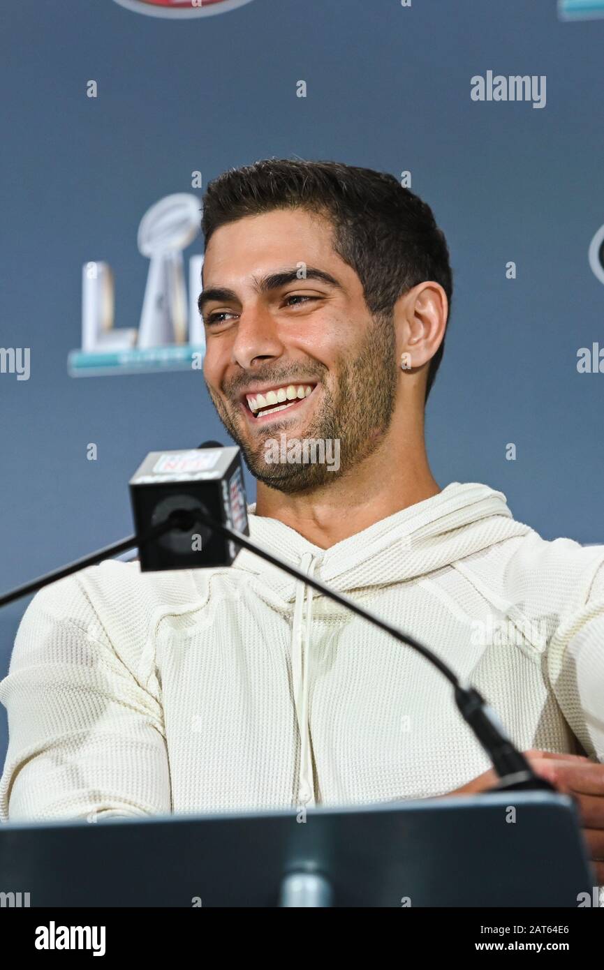 Miami, Stati Uniti. 30th Gen 2020. Il quarterback di San Francisco 49ers Jimmy Garoppolo parla ai media durante il Super Bowl LIV San Francisco 49ers media disponibilità tenuto presso l'Hyatt Regency di Miami, Florida il 30 gennaio 2020. (Foto Di Anthony Behar/Sipa Usa) Credito: Sipa Usa/Alamy Live News Foto Stock