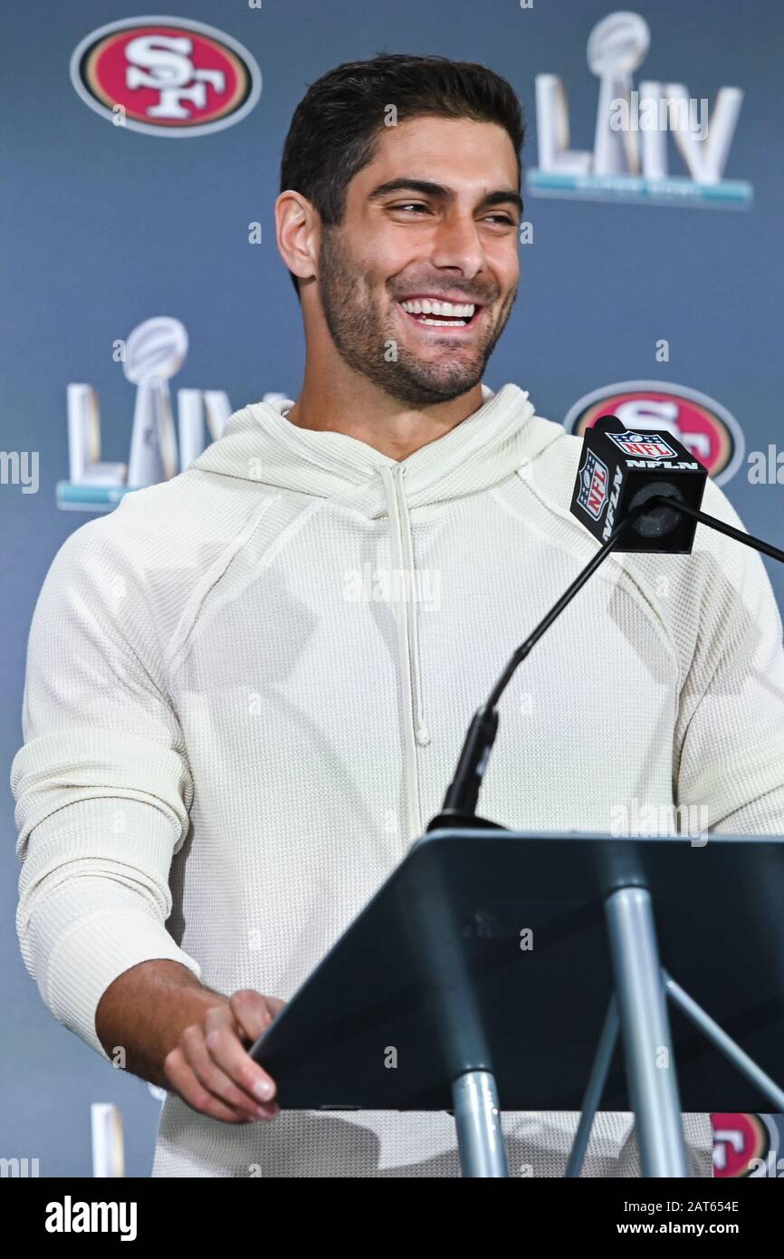 Miami, Stati Uniti. 30th Gen 2020. Il quarterback di San Francisco 49ers Jimmy Garoppolo parla ai media durante il Super Bowl LIV San Francisco 49ers media disponibilità tenuto presso l'Hyatt Regency di Miami, Florida il 30 gennaio 2020. (Foto Di Anthony Behar/Sipa Usa) Credito: Sipa Usa/Alamy Live News Foto Stock