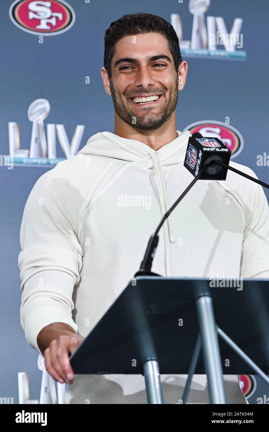 Miami, Stati Uniti. 30th Gen 2020. Il quarterback di San Francisco 49ers Jimmy Garoppolo parla ai media durante il Super Bowl LIV San Francisco 49ers media disponibilità tenuto presso l'Hyatt Regency di Miami, Florida il 30 gennaio 2020. (Foto Di Anthony Behar/Sipa Usa) Credito: Sipa Usa/Alamy Live News Foto Stock