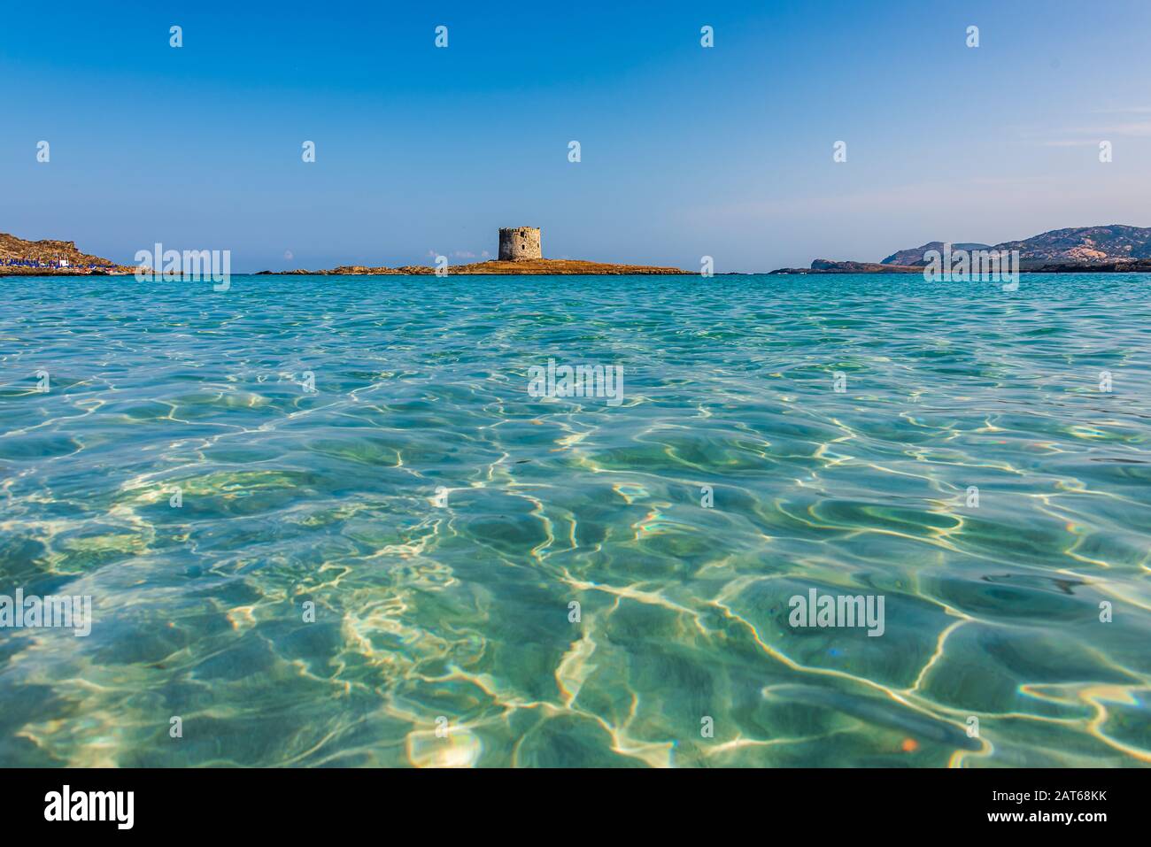 L'incredibile mare e la torre aragonese a la Pelosa Beach, Stintino Foto Stock