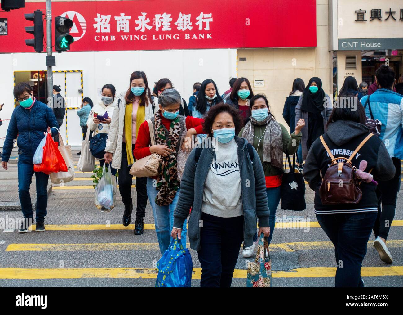 Hong Kong - Gennaio 30th, 2020: Persone che indossano maschera chirurgica nel timore di diffusione di Wuhan Coronavirus. Foto Stock