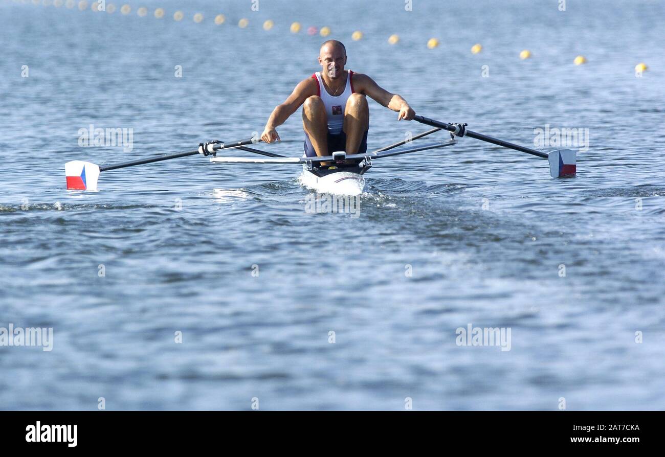 20040814 Giochi Olimpici Atene Grecia [Aratura] Foto Peter Spurrier Cze M1x Vaclav Chulupa E-Mail; Images@Intersport-Images.com Tel +44 7973 551 819 T [Crediti Obbligatori Peter Spurrier/ Intersport Images] Foto Stock