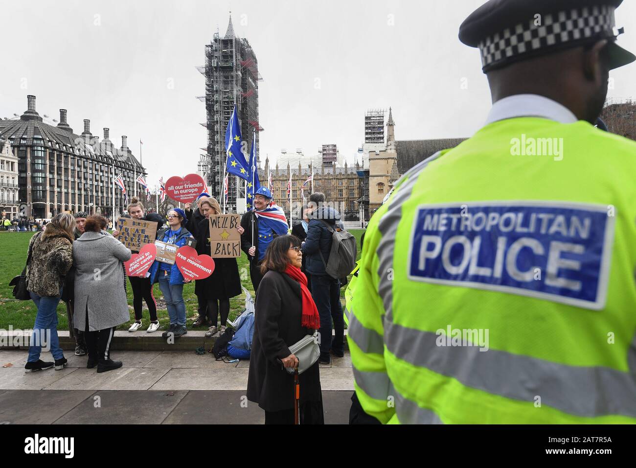 Dimostranti anti anti Brexit in Parliament Square, Londra, prima che il Regno Unito lasci l’Unione europea alle 11pm di venerdì. Foto Stock