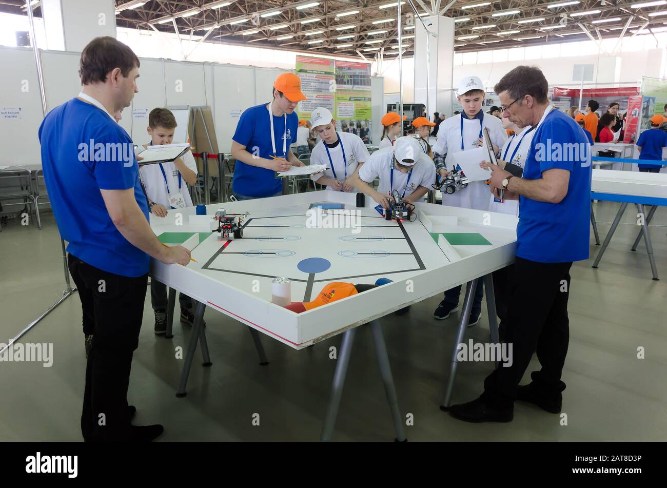 Competizioni di robot tra gli studenti Foto Stock