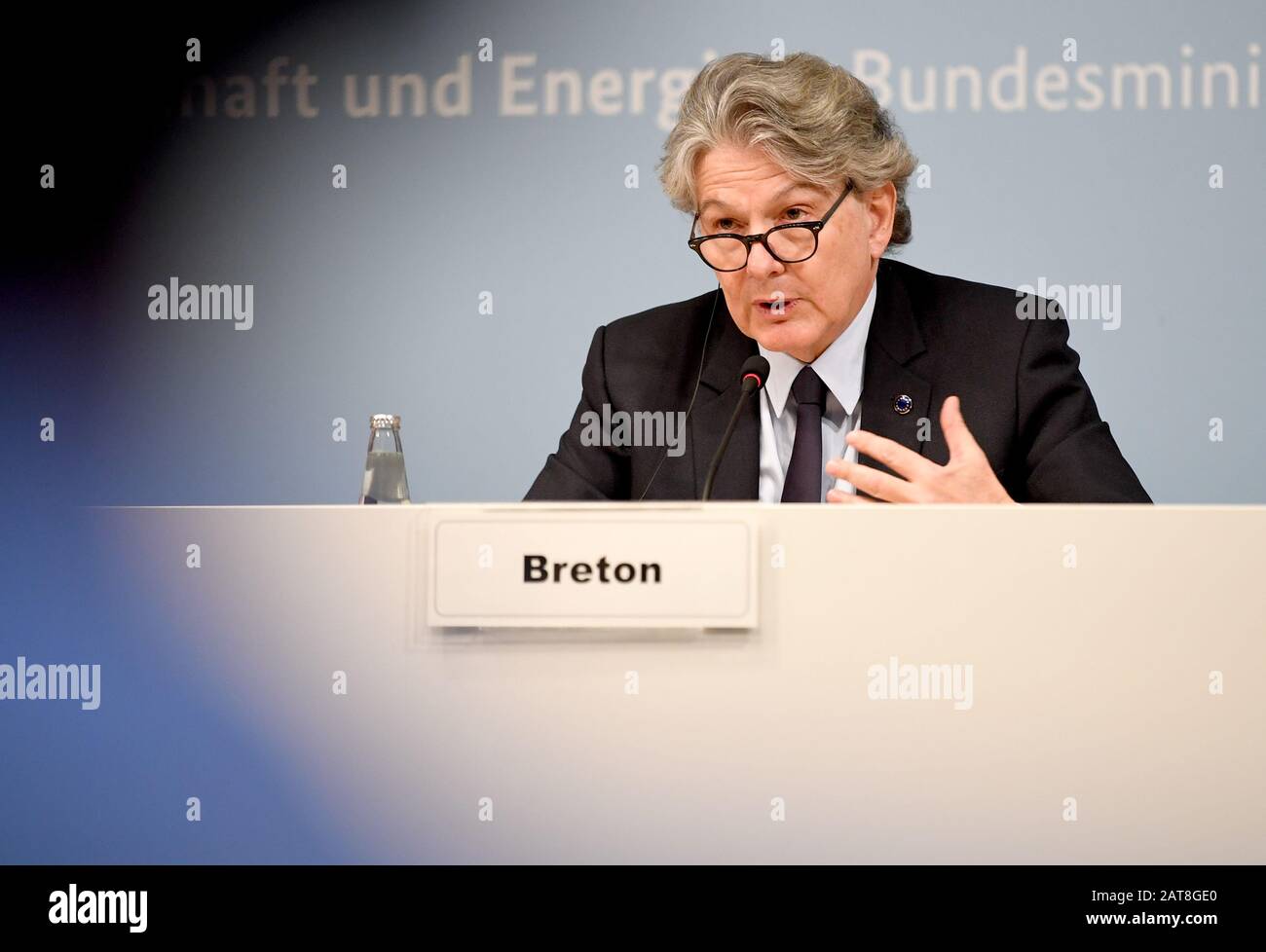 Berlino, Germania. 31st Gen 2020. Il commissario europeo per il mercato interno Thierry Breton commenta le attuali questioni di politica economica. Credito: Britta Pedersen/Dpa-Zentralbild/Dpa/Alamy Live News Foto Stock