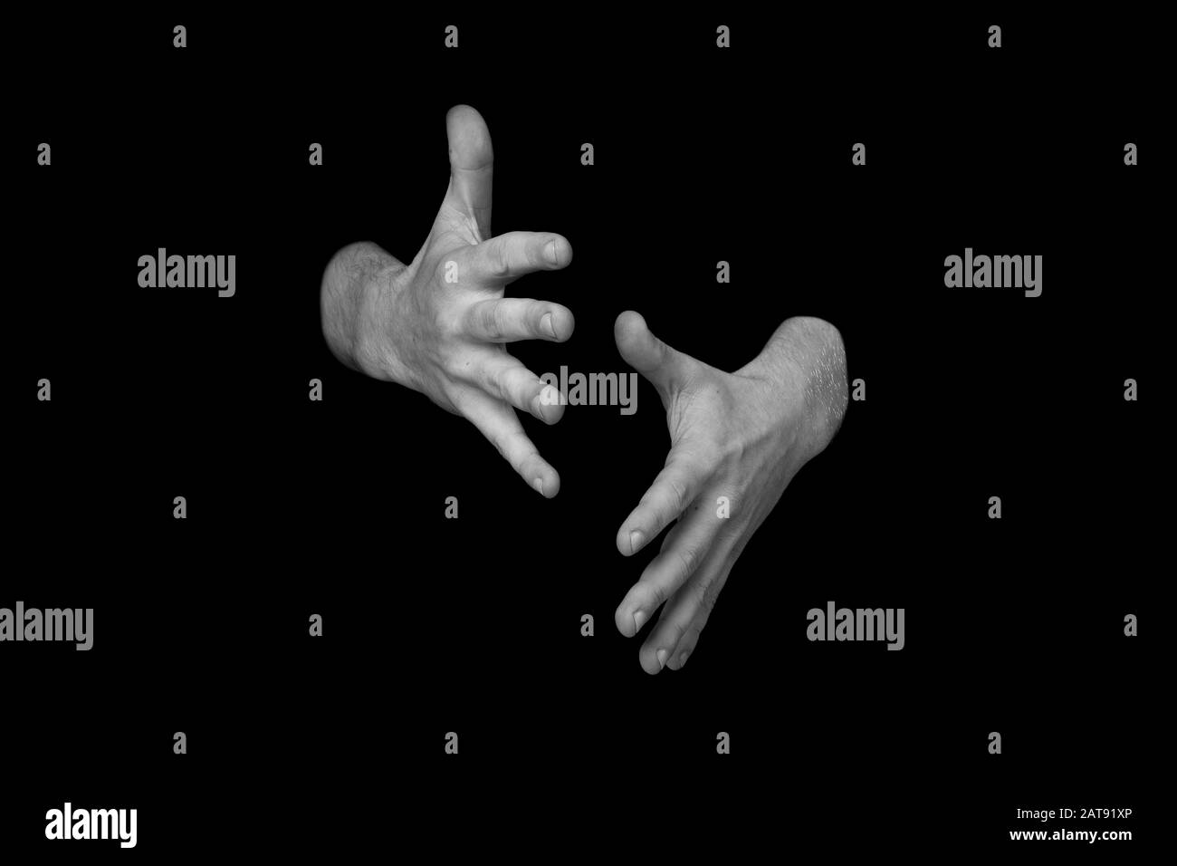 3 di 3 immagini che mostrano la sequenza per IL SEGNO di parola in lingua inglese segno su uno sfondo nero isolato Foto Stock