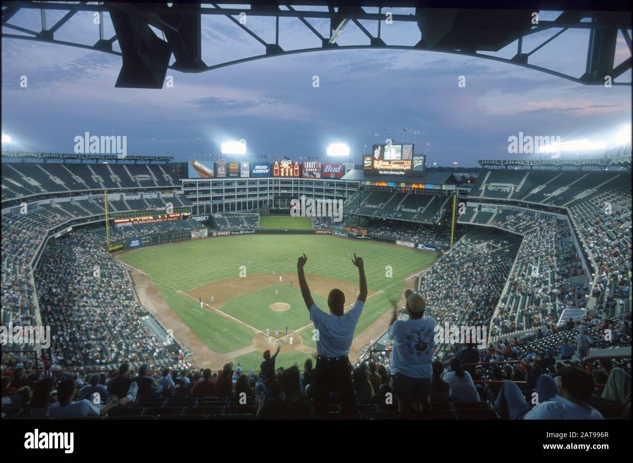 Arlington, Texas: Partita di baseball della Major League ad Arlington, Texas, tra i Texas Rangers e la visita a Baltimora Orioles. 2000 ©Bob Daemmrich Foto Stock