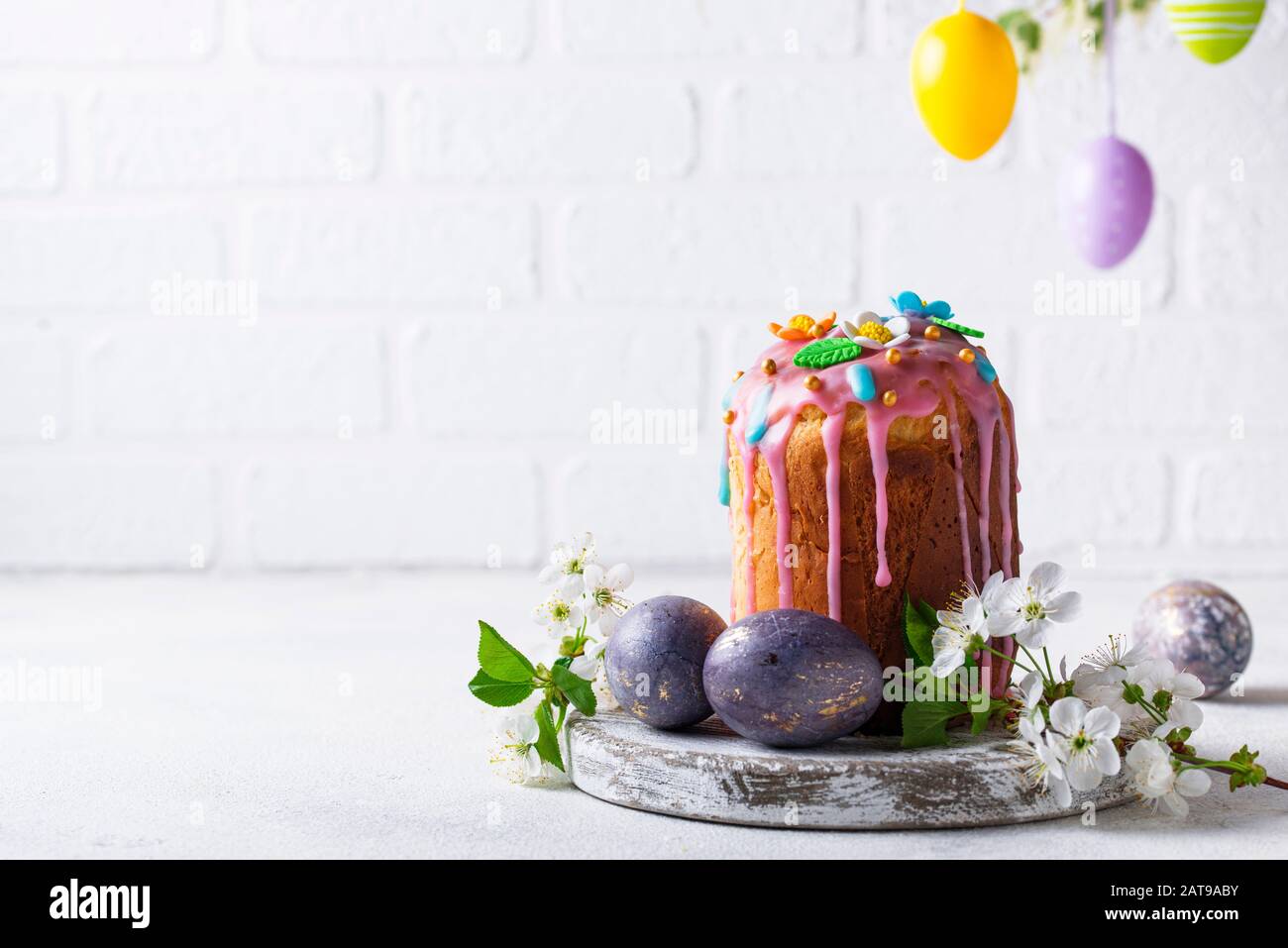 Tradizionale torta di Pasqua con topping Foto Stock