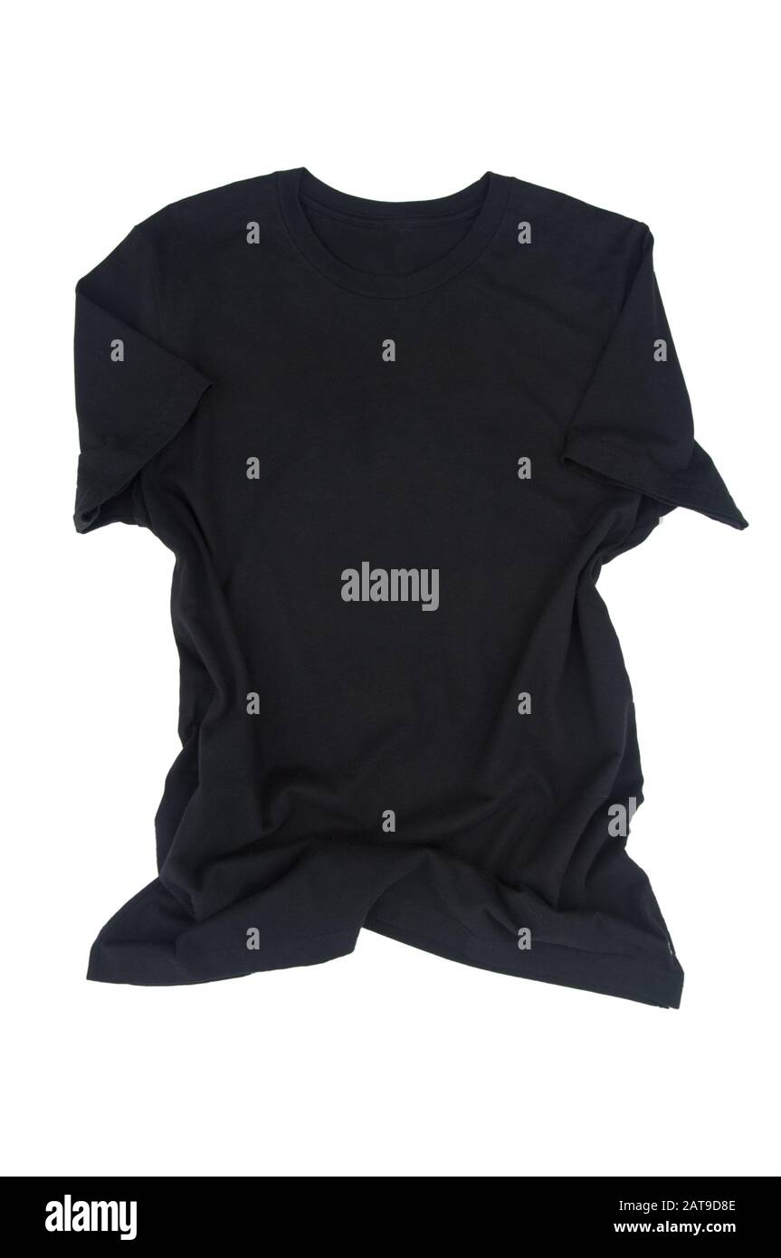 La parte anteriore della maglietta nera è isolata su uno sfondo chiaro. Camicia a maniche corte casual abbigliamento piatto con spazio per testo e grafica. Foto Stock