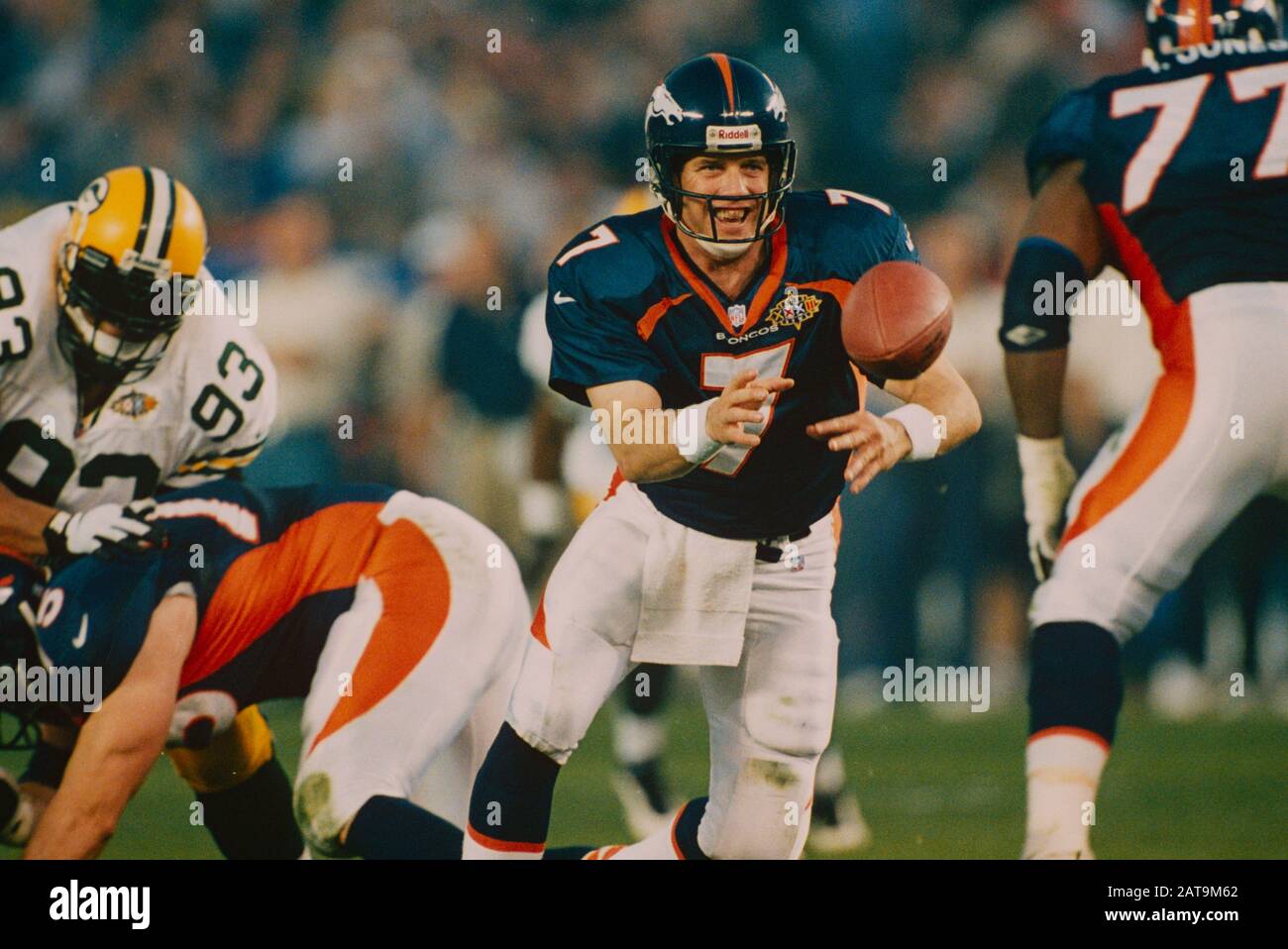 John Elway dei Denver Broncos durante il Super Bowl XXXII il 1/25/98 a San Diego, CA Broncos 31, Packers 24 Foto Stock