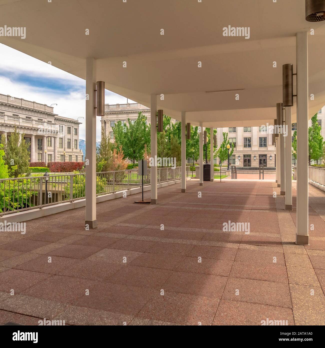 Square Frame Entryway fino allo Utah state Capital Building nel centro di Salt Lake City Foto Stock