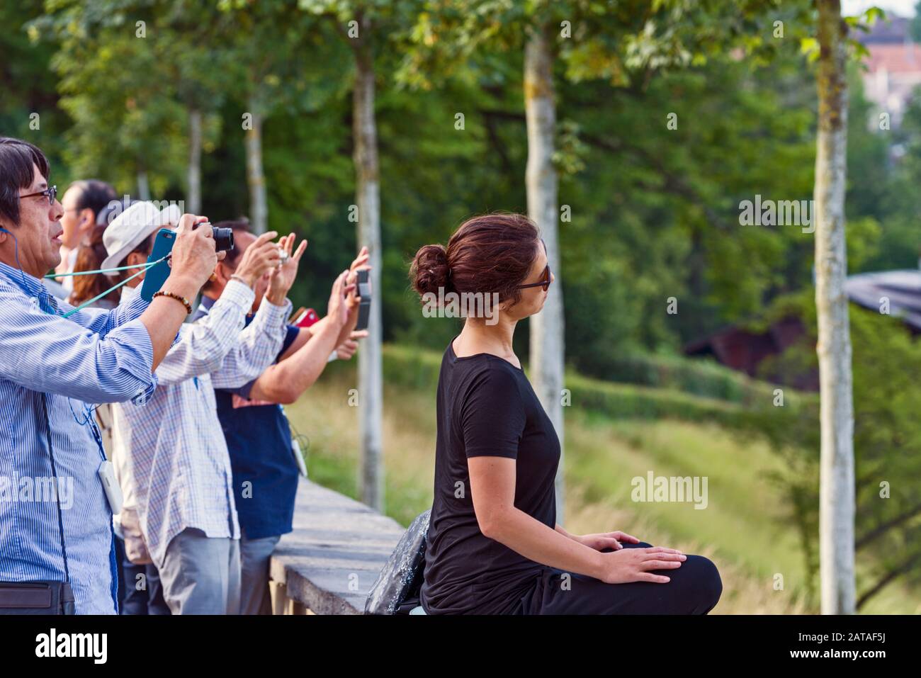 Il Rose Garden è il luogo perfetto per una foto ricordo unica, o una pausa zen all'alba a Berna, Svizzera Foto Stock