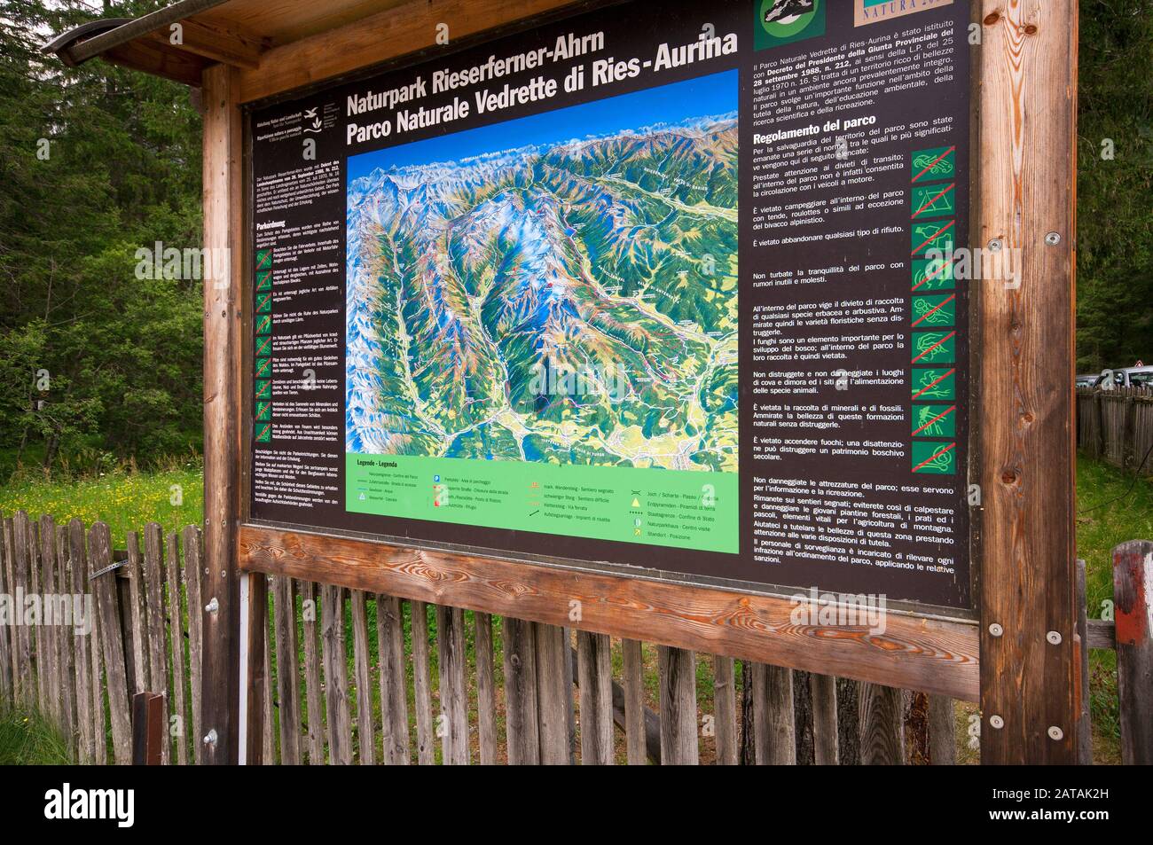 Bacheca Informativa Nel Parco Naturale Vedrette Di Ries-Aurina, Valle  Anterselva (Anterolzertal), Osttirol, Trentino Alto Adige, Italia Foto  stock - Alamy