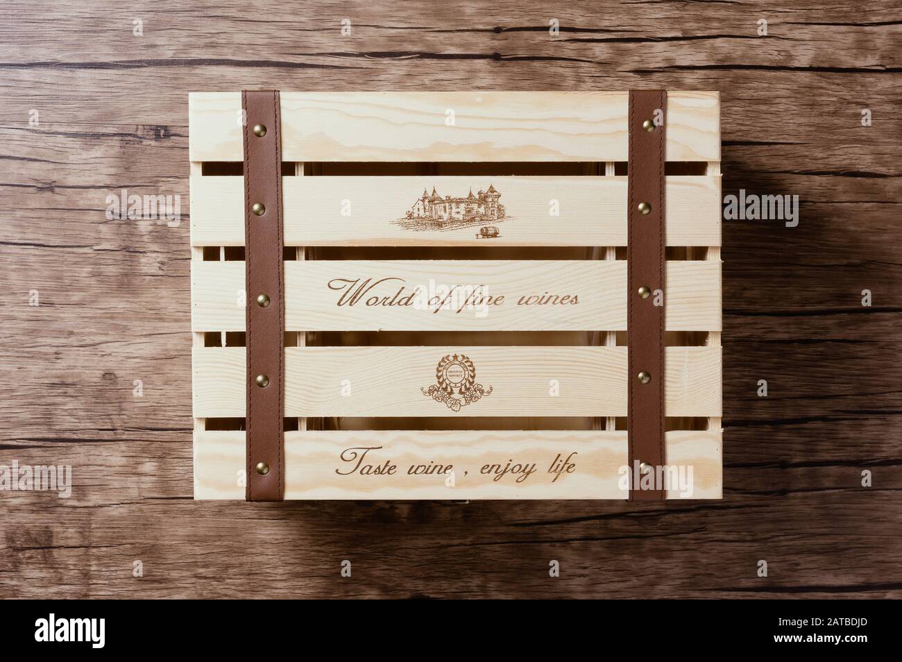 Scatola di vini Foto Stock