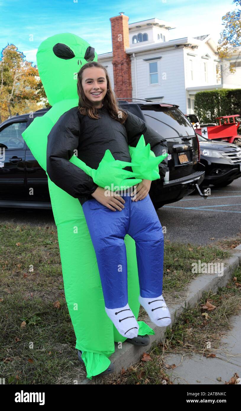 Ragazza in costume di Halloween Foto Stock