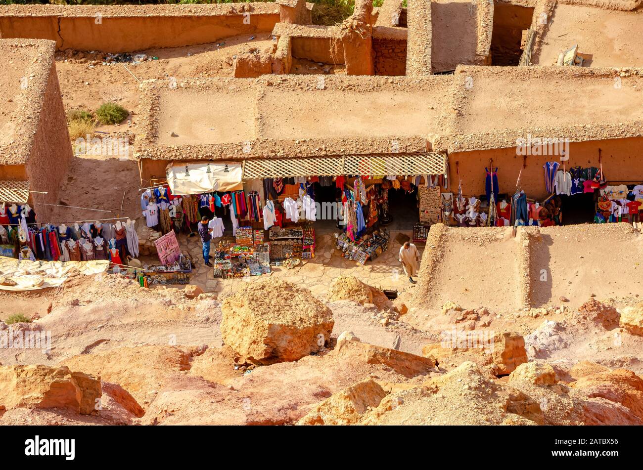 Negozi di articoli da regalo a Ksar de Ait ben Haddou. Marocco. Ottobre 2019 Foto Stock