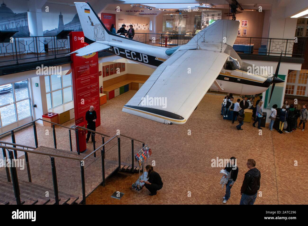 Un Cessna 172 aeromobili in Deutsches Technik Museum. Berlino, Germania Foto Stock