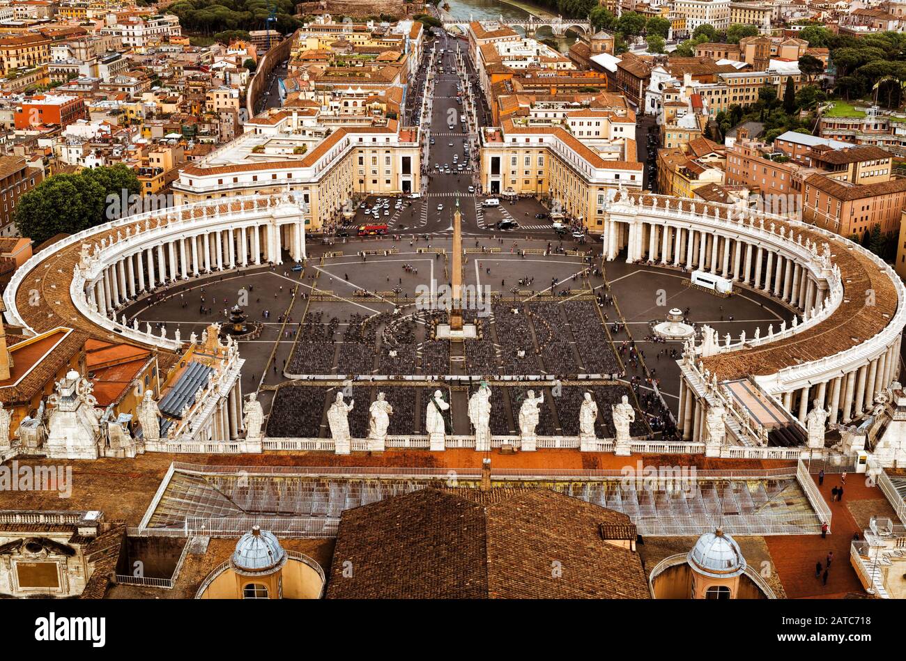 Piazza San Pietro Nella Città Del Vaticano, Roma, Italia Foto Stock