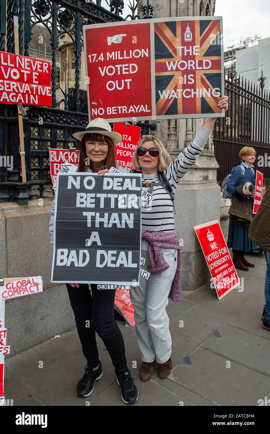 Westminster, Londra, Regno Unito. 1st maggio 2019. I sostenitori dell’Uscita dalla Brexit non tengono Un Accordo Migliore di un cattivo accordo. Credito: Maureen Mclean/Alamy Foto Stock