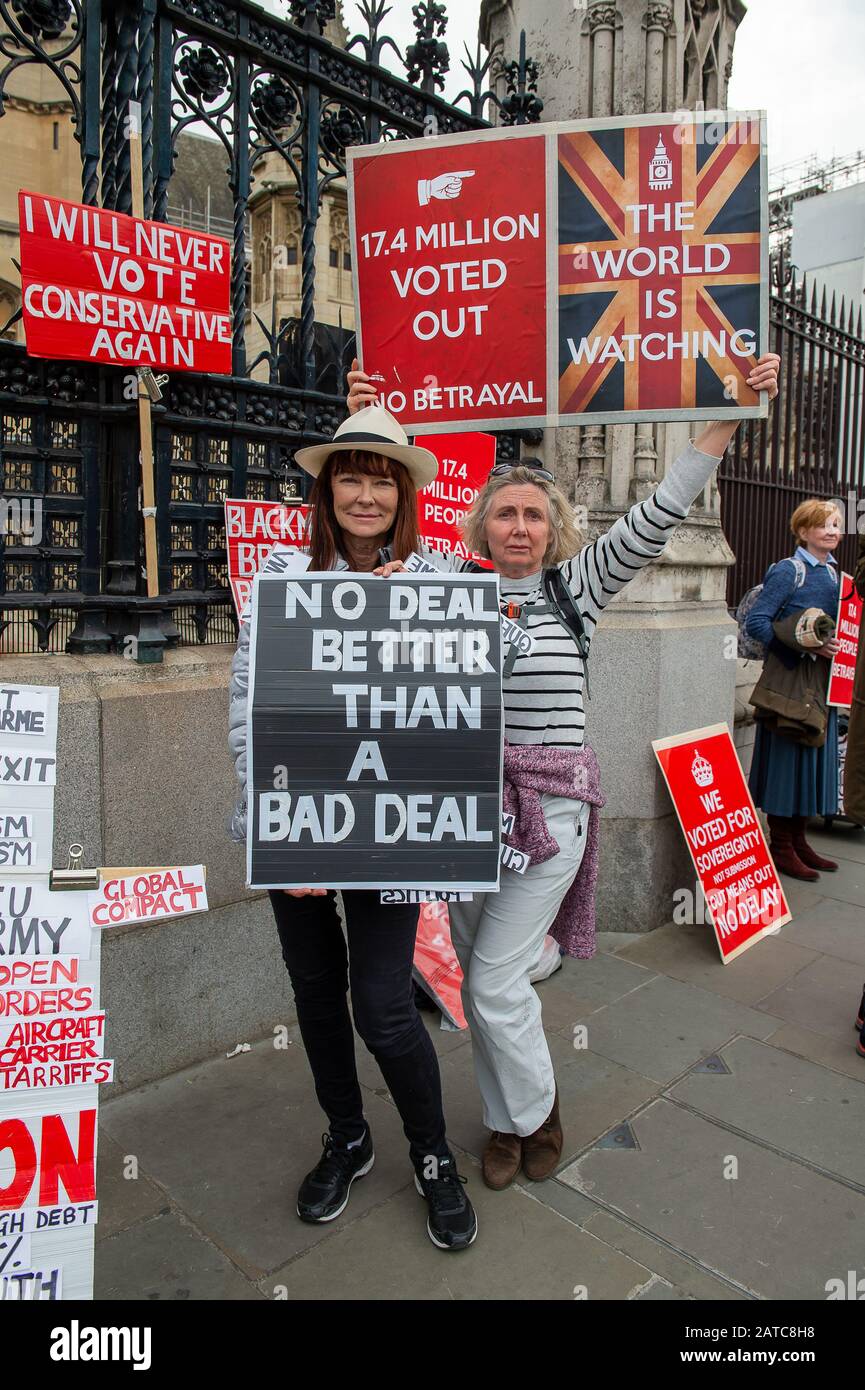 Westminster, Londra, Regno Unito. 1st maggio 2019. I sostenitori dell’Uscita dalla Brexit non tengono Un Accordo Migliore di un cattivo accordo. Credito: Maureen Mclean/Alamy Foto Stock