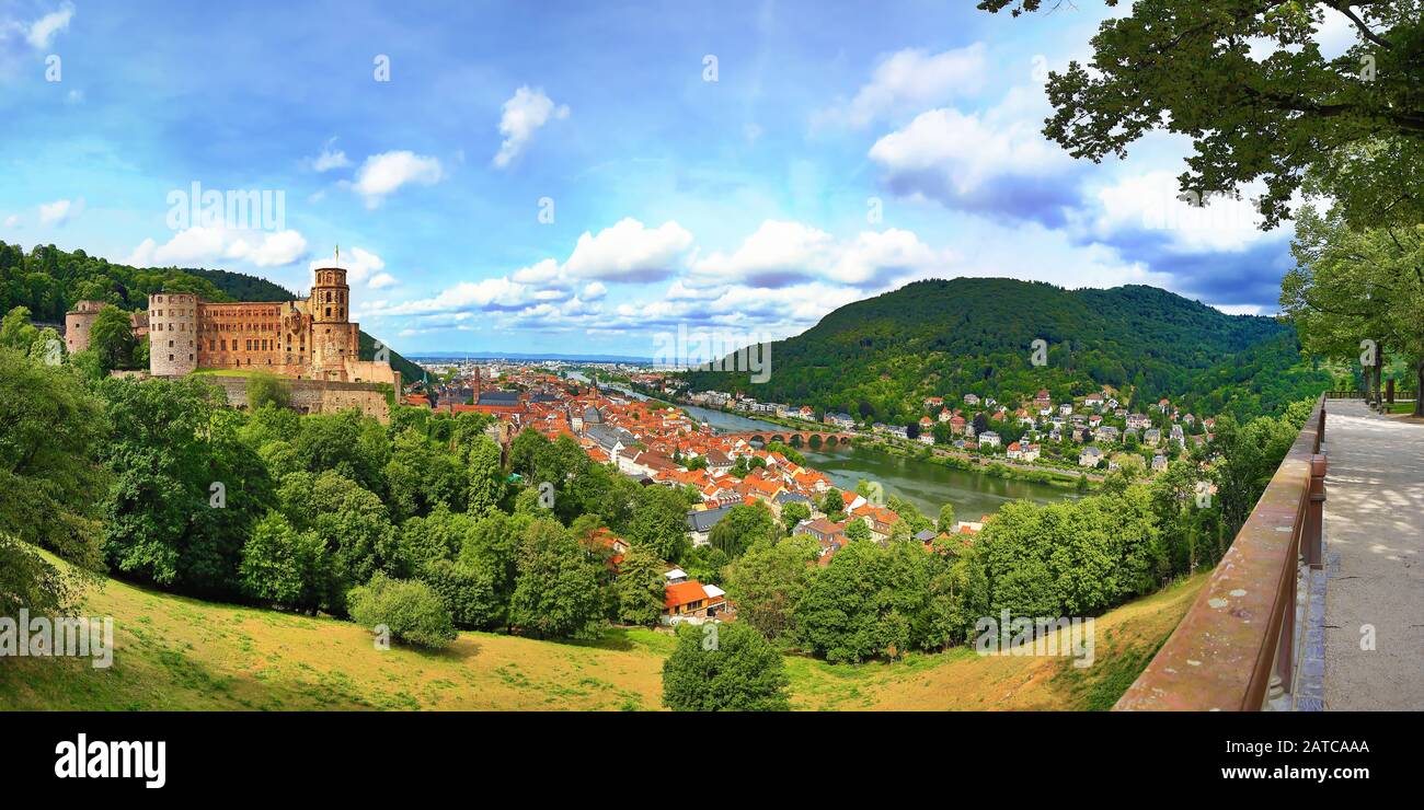 Heidelberg Baden-Württemberg/ Germania - 07 09 2019: Heidelberg è una città in Germania con molte attrazioni storiche Foto Stock