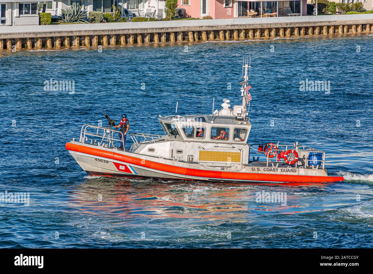 Fort LAUDERDALE, FLORIDA - 17 febbraio 2018: La Guardia Costiera degli Stati Uniti è il ramo della difesa costiera e dell'applicazione della legge marittima degli Stati Uniti Foto Stock