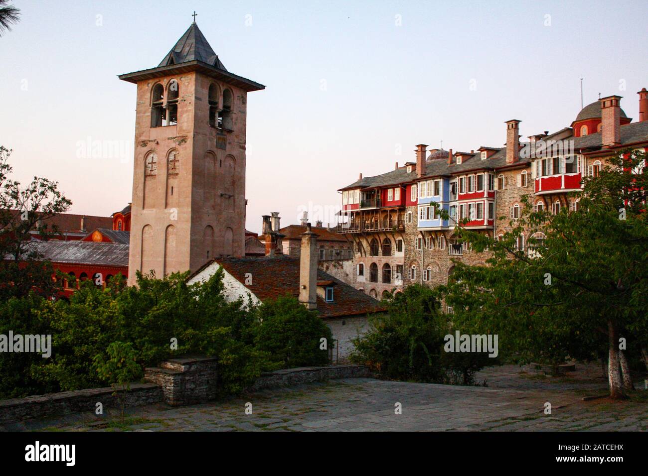 Monte Athos, Grecia. 2011/7/27. Il Sacro e Grande Monastero di Vatopedi – un monastero ortodosso orientale sul Monte Athos, Grecia. Foto Stock