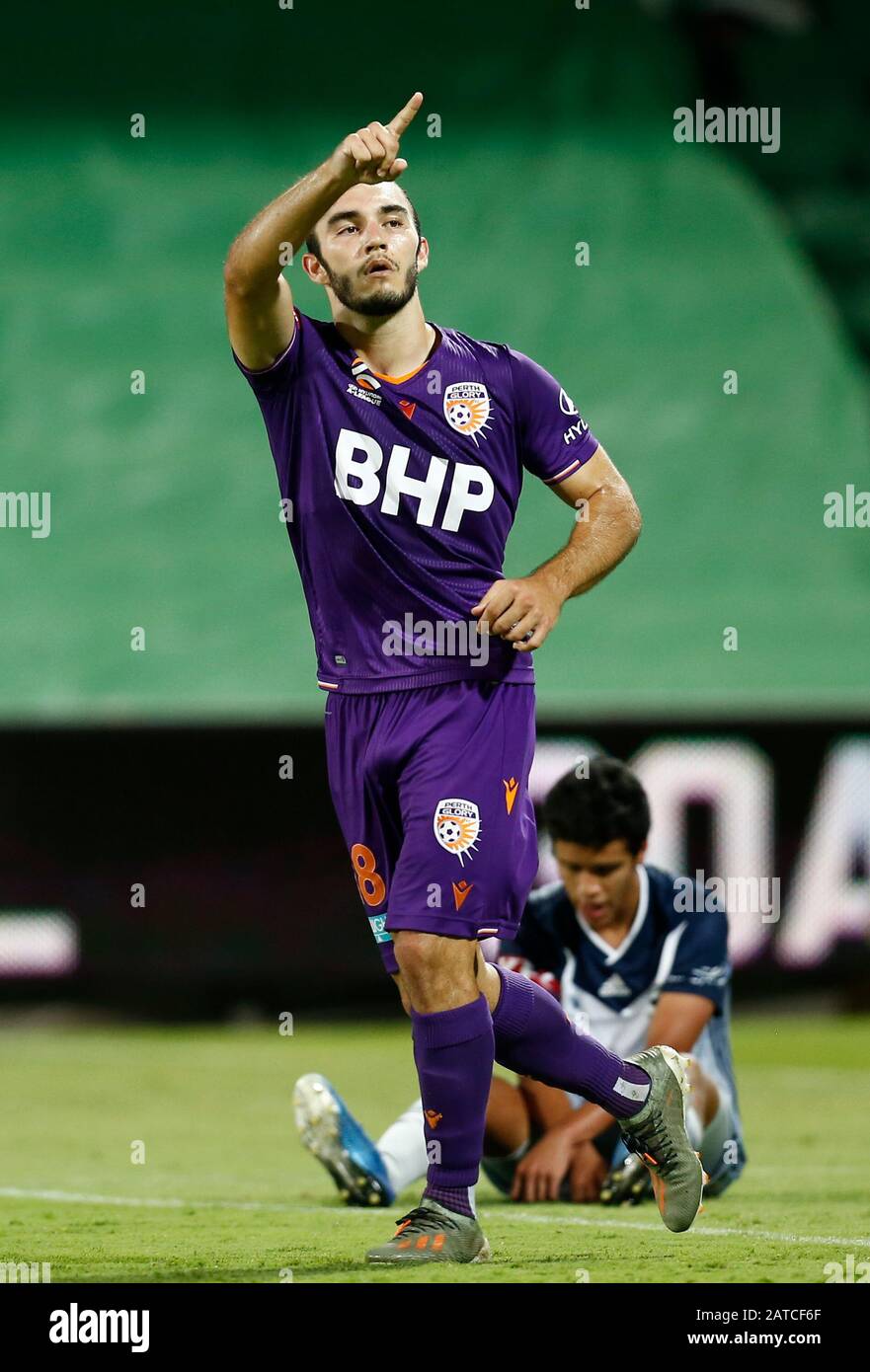 Perth, Australia. 01st Feb, 2020. 1st Febbraio 2020; HBF Park, Perth, Australia Occidentale, Australia; A League Football, Perth Glory Versus Melbourne Victory; Nicholas D'Agostino of the Perth Glory celebra il suo obiettivo di 90th minuti per eguagliare a 2-2 Credit: Action Plus Sports Images/Alamy Live News Foto Stock