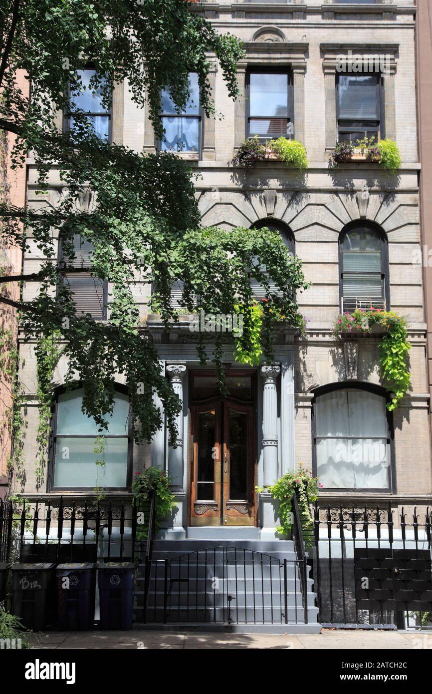 Apartment Building, St. Marks Place, 8th Street, East Village, Manhattan, New York City, Usa Foto Stock