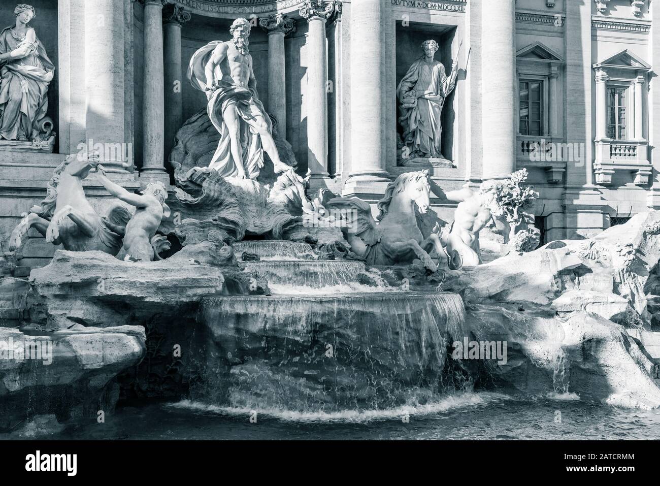 Storica Fontana di Trevi - la più grande fontana barocca di Roma, Italia Foto Stock