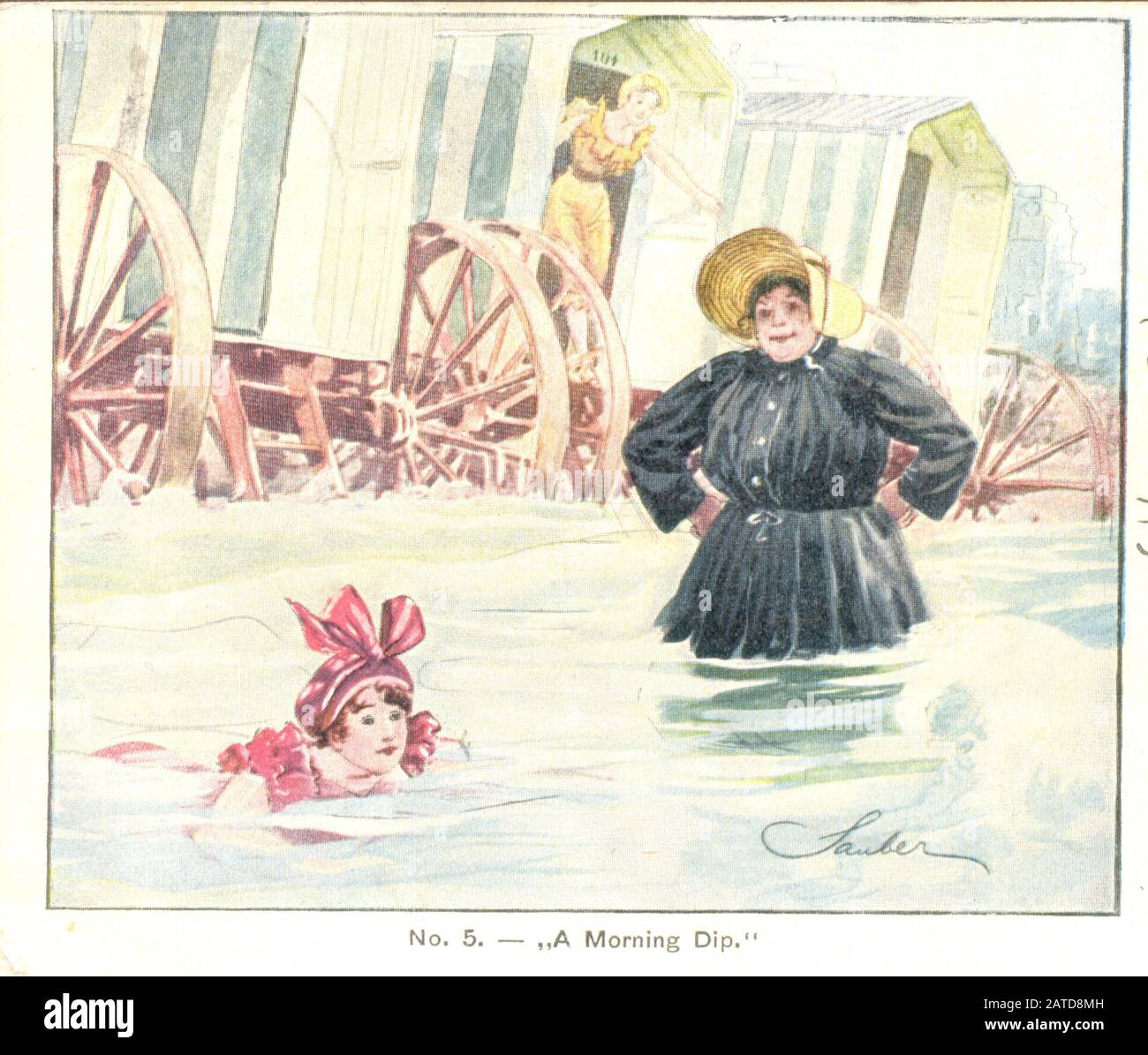 Cartolina da Sauber intitolata Morning Dip che mostra giovane donna nuotare sotto la supervisione di Attendant 1902 di fronte alla linea di macchine da bagno Foto Stock