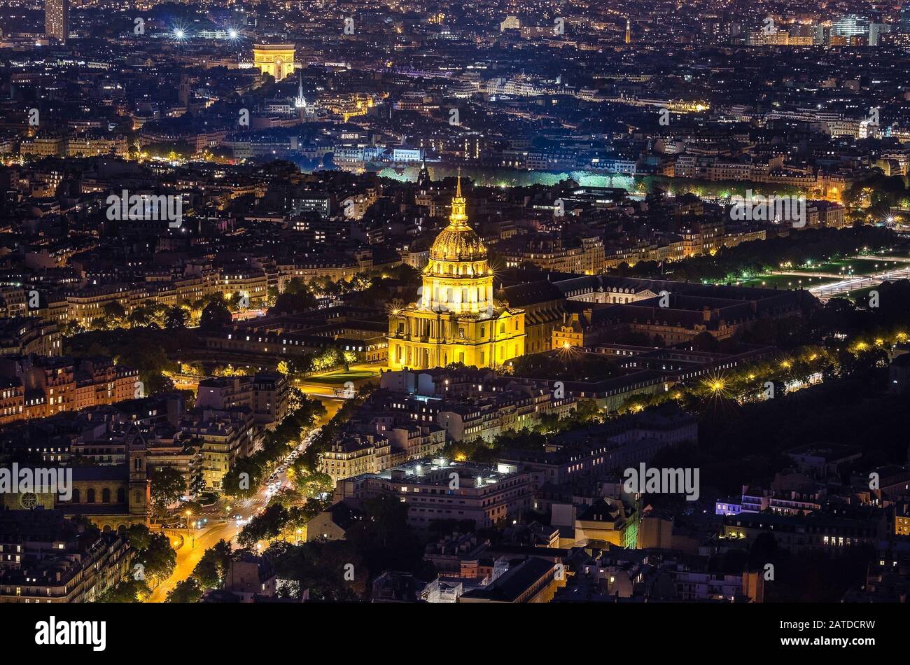 Veduta aerea della linea 6 della metropolitana Parigina, vista dalla torre di Parigi Foto Stock