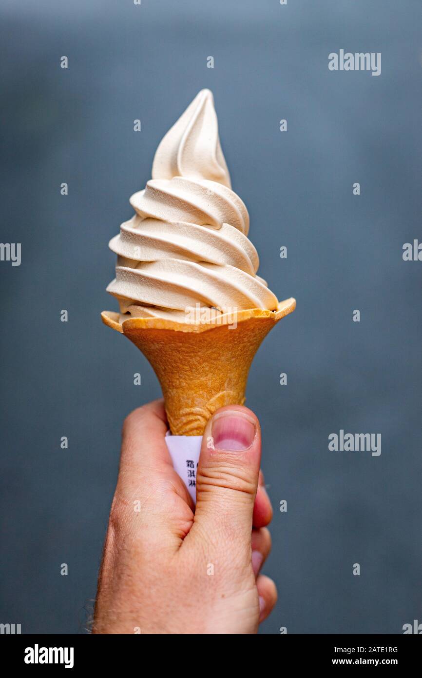 Tradizionale gelato al tè nero taiwanese Foto Stock