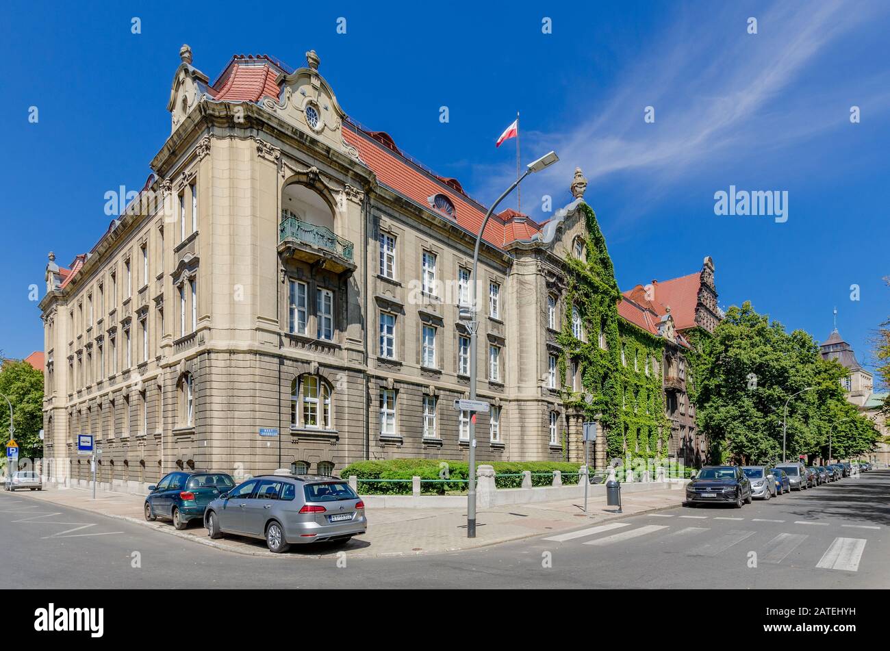 Szczecin, Provincia Della Pomerania Occidentale, Polonia. L'edificio dell'Università marittima di Wały Chrobrego (Terrazze di Haken). Foto Stock