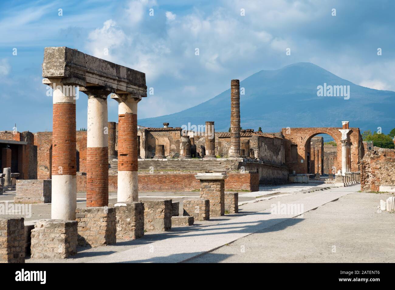 Le antiche rovine di Pompei, città distrutta dall'eruzione del vesuvio in Italia, sono iscritte nel patrimonio mondiale dell'UNESCO Foto Stock