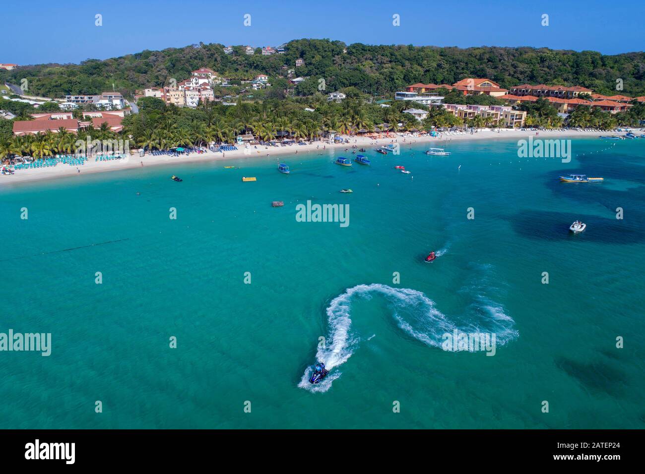 Veduta Aerea Della Spiaggia A Roatan, Mayan Princess Resort, Roatan, Honduras, Caraibi, Mar Dei Caraibi Foto Stock