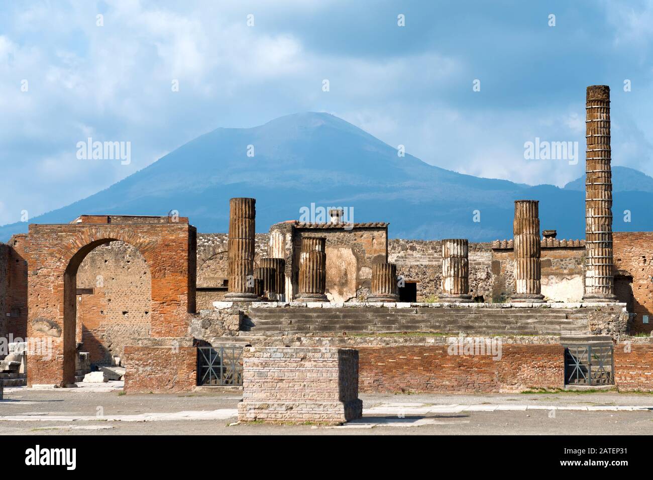 Le antiche rovine di pompei, città distrutta dall'eruzione del vesuvio in Italia, sono iscritte nel patrimonio mondiale dell'UNESCO Foto Stock