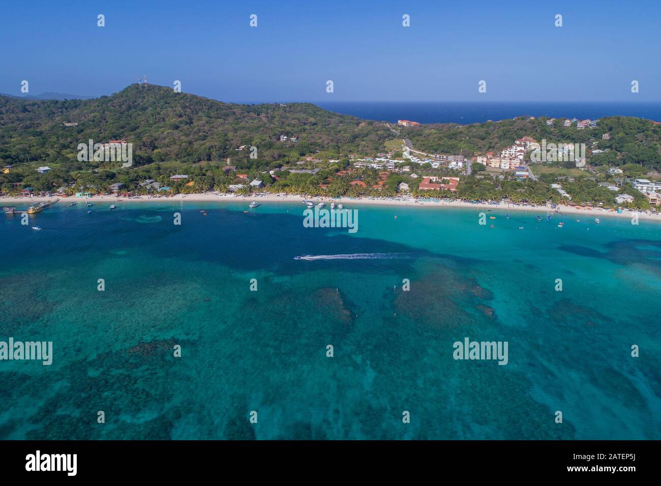 Veduta Aerea Della Spiaggia A Roatan, Mayan Princess Resort, Roatan, Honduras, Caraibi, Mar Dei Caraibi Foto Stock