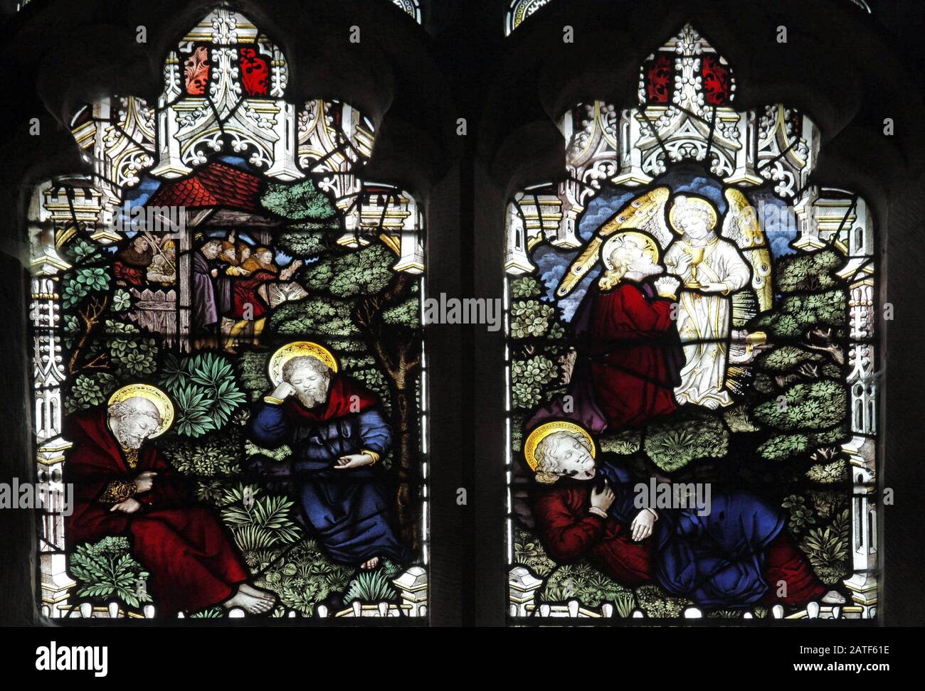 Una finestra di vetro colorato da C E Kempe & Co. che raffigura l'agonia nel giardino, St Editha's, Chiesa Eaton, Staffordshire Foto Stock