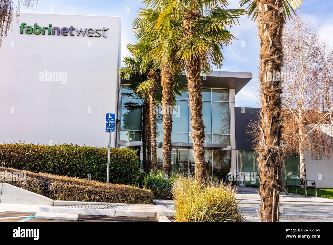 31 gennaio 2020 Santa Clara / CA / USA - Fabrinet West ha sede in Silicon Valley; Fabrinet West è una consociata di Fabrinet, un'azienda con sede in Tailandia Foto Stock