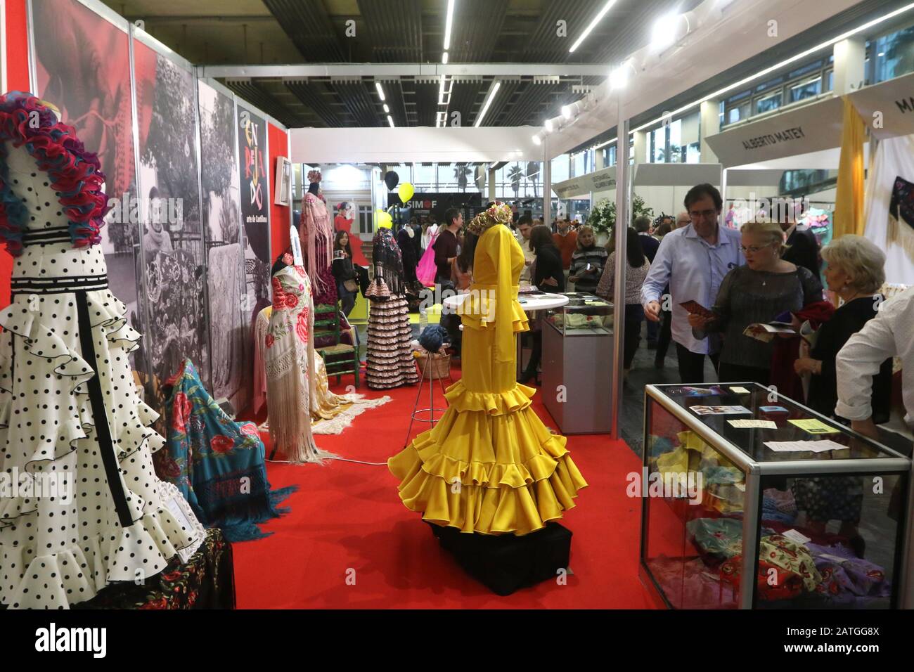 2 febbraio 2020: 3 febbraio 2020 (Siviglia) Oggi è stato celebrato l'ultimo giorno della 25 edizione della porta di moda Flamenca International, SIMOF nel Palazzo dei Congressi di Siviglia Credit: Lorenzo Carnero/ZUMA Wire/Alamy Live News Foto Stock