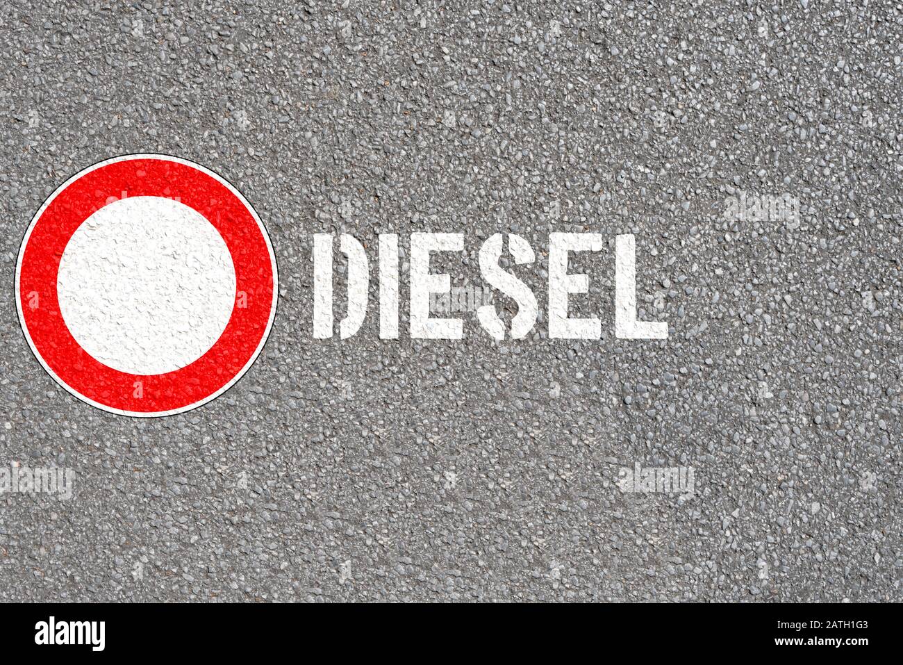 Un cartello sulla strada che vieta i veicoli diesel Foto Stock